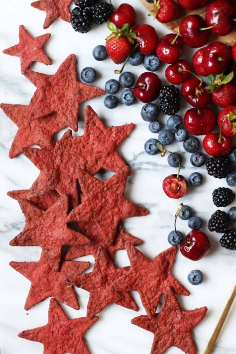 Star Crackers, Love Fireworks, Budget Vegan, Low Cal Snacks, Star Snacks, Vegetable Tray, Popular Food, Red Beets, Greek Cooking