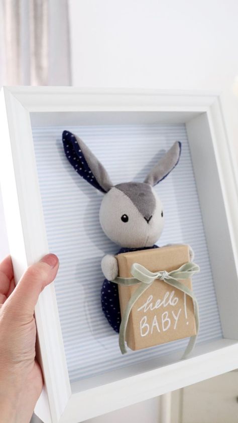 DIY Geldgeschenk zur Geburt - IKEA Deutschland Diy Cadeau Bebe, Baby Birth Gifts, Baby Present, Baby Presents, Gift Inspo, Birth Gift, Hello Baby, Baby Birth, Baby Party