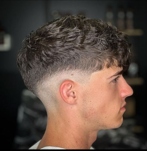 Burst Fade Haircut, Crew Cut Fade, Fade Hairstyles For Men, Long Crew Cut, Burst Fade Mohawk, Crew Cut Haircut, High Fade Haircut, Mens Hairstyles Fade, Burst Fade