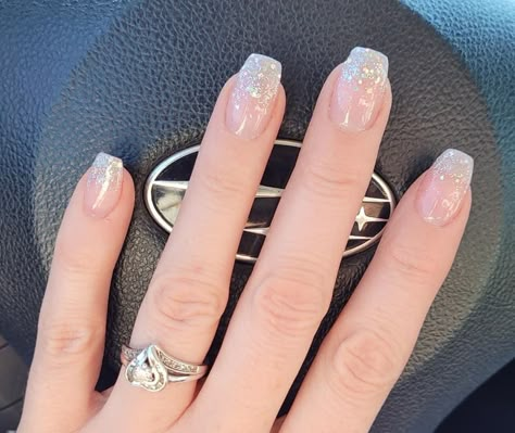 Classy Nails Birthday, Cute Short Prom Nails, Wedding Guest Nails Glitter, Prom Dip Nails, Simple Prom Nails Acrylic Short, Prom Acrylics Short, Formal Nail Ideas Short, Short Acrylic Nails Square Simple French Tips Glitter, Short Glitter Nail Ideas