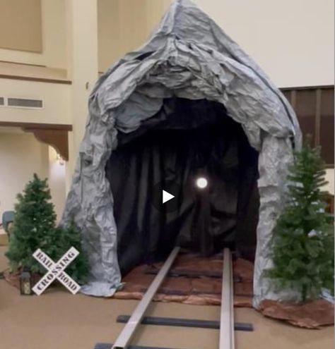 Vbs Wonder Junction, Wonder Junction Vbs 2025 Decorations, Wonder Junction Vbs, Rocky Railway Vbs 2020 Decorations, Wonder Junction Vbs 2025, Train Vbs, Christmas Grotto Ideas, Diy Christmas Door Decorations, Vacation Bible School Themes