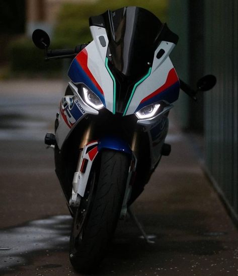 Bmw Ss1000rr, Bmw Motor, Kawasaki Zx10r, Bmw Motors, Bike Bike, Bike Pic, Cristiano Ronaldo Cr7, Motor Bike, Bmw Motorcycle