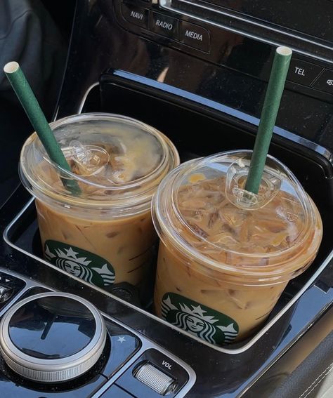 Barbara Kristoffersen on Instagram: “road trip 🚗🥤💓✨” Starbucks Case, Cafe Starbucks, Starbucks Pictures, Barbara Kristoffersen, Ice Cream Car, Starbucks Caramel, Pins Board, 2023 Aesthetic, Starbucks Lovers