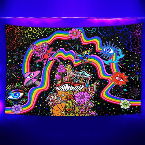 Trippie Room Aesthetic, Trippy Bedroom Ideas, Neon Tapestry, Magic Plants, Trippy Stuff, Ocean Wall Hanging, Paint Room, Mushroom Tapestry, Space Tapestry