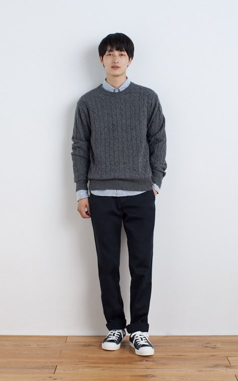 Sweater Fashion Men, Mens Clothing Styles Casual Outfits For Men Winter, Shirt With Sweater Outfit Men, Sweater And Button Up Outfit Men, Autumn Wear For Men, Muji Outfit Men, Shirt And Sweater Outfit Men, Autumn Outfits For Men, Japan Fall Outfit Men