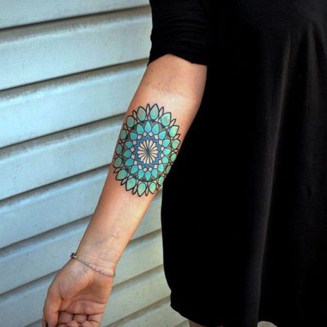 The history of Mandala goes back the prehistoric era. It’s a form of art used by ancient people to represent the whole universe. It is also a symbol used in the spiritual aspect of Buddhism and Hinduism. Although it’s an ancient art, many people are still in awe at how great it looks. Mandala Tattoo is a sacred symbol. It is a popular symbol for Hinduism and Buddhism, which makes it religious by nature. There are Mandala designs that represent the Sun, the Universe, and the Stars.  People bel... Traditional Mandala Tattoo, Mandala Arm Tattoo, Mandala Tattoo Meaning, Mandala Rose Tattoo, Boys With Tattoos, Mandala Tattoos, Tattoos Infinity, Tattoo Mandala, Tattoos Mandala