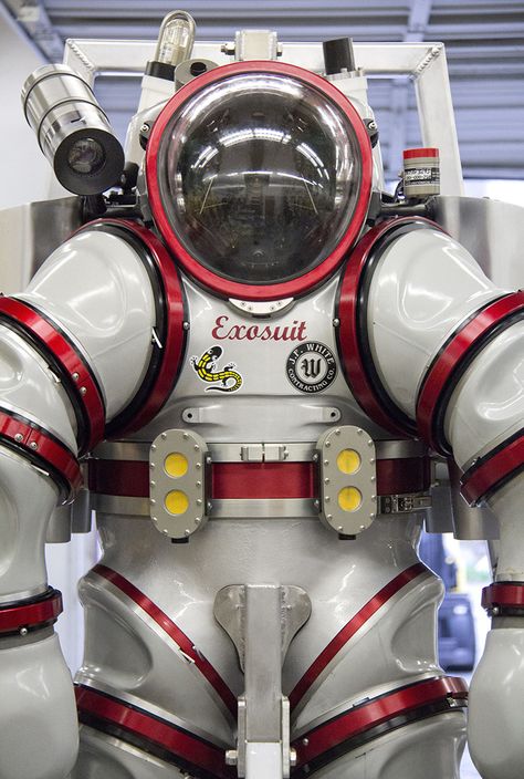 This 530-Pound "Exosuit" Will Help Find Undiscovered Life 1,000 Feet Under The Sea Atmospheric Diving Suit, Deep Sea Diving Suit, Scuba Certification, Diver Down, Space Suits, Deep Sea Diver, Diving Helmet, Deep Sea Diving, Scuba Diving Equipment