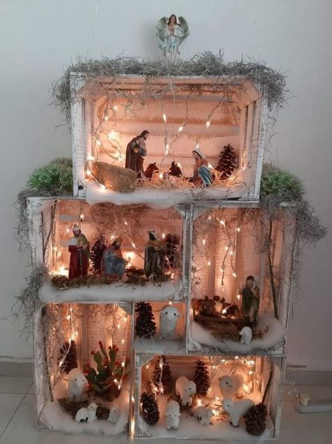 Nativity Christmas Decorations, Pesebres Navidad Ideas Originales Pequeños, Betlehem Christmas, Ideas Para Pesebres, Pesebres Navidad Ideas Originales, Pesebres Navidad Ideas, Jesus Christmas Decorations, Christmas Nativity Scene Display, Holiday Hacks