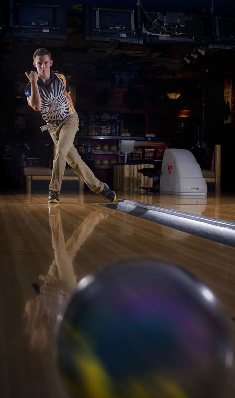 Photographing Seniors--Bowling.  Photo by Pixelspin Photography.  Pixelspin.net /male senior/senior poses/bowling/sports/portrait ideas/senior photos  Put name and year of grad on ball Bowling Senior Pictures Guys, Bowling Picture Ideas, Travis Pictures, Bowling Poses, Bowling Senior Pictures, Bowling Wallpaper, Bowling Photoshoot, Steam Photography, Bowling Pics