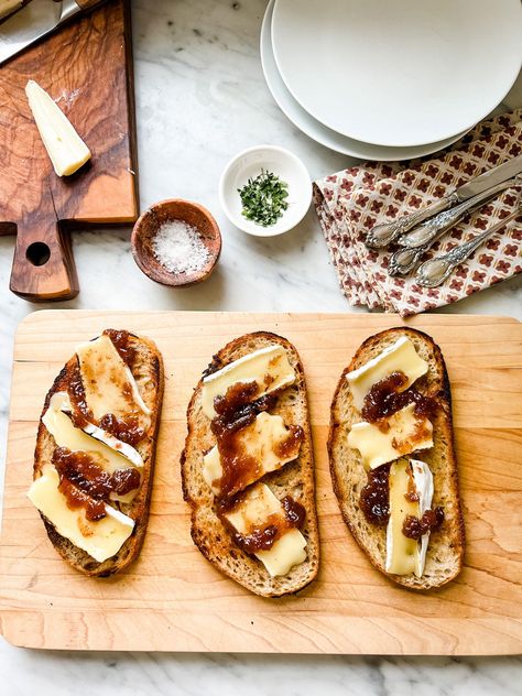 Jam Toast, Creme Brûlée, Brie Cheese, Fig Jam, Small Bites, Easy Delicious, Sourdough Bread, Salted Butter, Brie