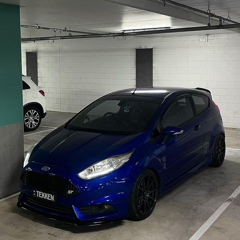 Fiesta St Mk7, Ford Fiesta Mk7, Cars Interior, Ford Fiesta St, Ford Focus Rs, Car Things, Hot Hatch, Exotic Sports Cars, December 29