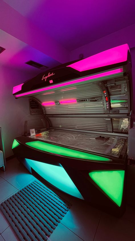 Solarium Tanning, Sunbed Tanning, 5 Dollar, Indoor Tanning, Girls Life, Vitamin D, Tanning, Glow Up?, Floral Wallpaper