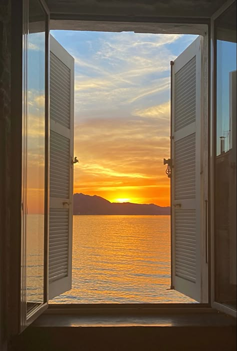 Window To The Sea, Beach Window View, Corsica Aesthetic, Ocean Window, View From A Window, View From Window, Sunset Window, Windows View, Houses By The Beach