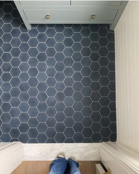 Dark Blue Tile Floor Bathroom, Navy Blue Bathroom Floor Tile Ideas, Navy Bathroom Tile Floor, Navy Tile Floor, Blue Tile Wet Room, Navy Hexagon Tile Bathroom, Navy Blue Hexagon Tile Bathroom, Blue Hexagon Tile Bathroom, Dark Blue Hexagon Tile Bathroom