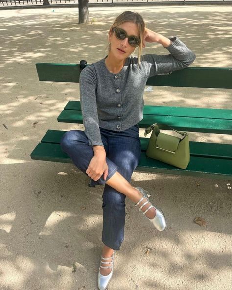 #Kina #Silver #fall #heels #carelgirls #carelparis #babies #maryjanes #paris #60s #vintagelook #frenchstyle #parisianstyle #outfits #frenchgirl #trendyoutfits #aesthetic #fashioninspo #fashion Silver Sneakers Outfit 2024, Silver Shoes Outfit 2024, Silver Handbag Outfit, Silver Mary Jane Shoes Outfit, Silver Mary Janes Outfit, Mary Janes Outfit Jeans, Silver Sneakers Outfit, Silver Shoes Outfit, Mary Jane Outfit