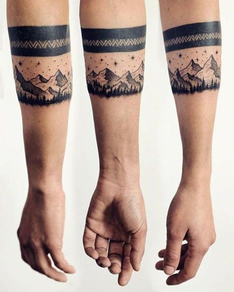 Armband Tattoo schwarz Gebirgen Tattoos Arm Mann, Armband Tattoos For Men, Tattoo Band, Tatuagem Masculina Pequena, La Tattoo, Armband Tattoo Design, Marquesan Tattoos, Upper Arm Tattoos, Arm Band Tattoo