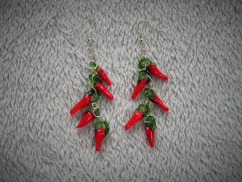 Pepper Earrings, Crazy Earrings, Glass Bead Jewelry, Miniature Food Jewelry, Red Chili Peppers, Spicy Food, Jewelry Cute, Food Earrings, Glass Beads Jewelry