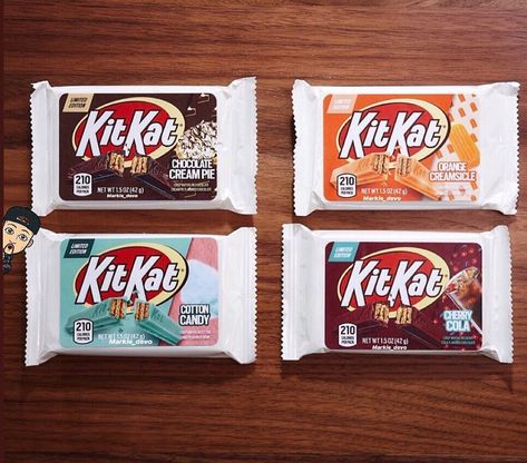 Kit Kat Is Reportedly Releasing 5 New Flavors Including Apple Pie And Cotton CandyDelish Kawaii Snacks, Kit Kat Flavors, Kit Kat Bars, Candy Kit, Japanese Treats, Birthday Cake Flavors, Pie Flavors, Chocolate Cream Pie, Popular Snacks