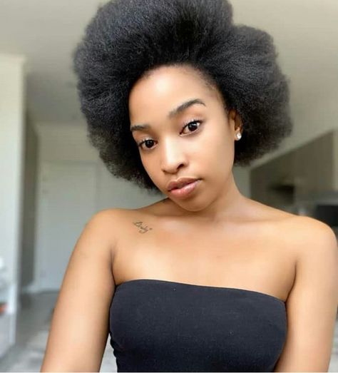 Cindy Mahlangu, Texlaxed Hair, Chemical Relaxer, African Wedding Dress, African Wedding, Color Hair, Afro Hairstyles, Wig Hairstyles, Curly Hair