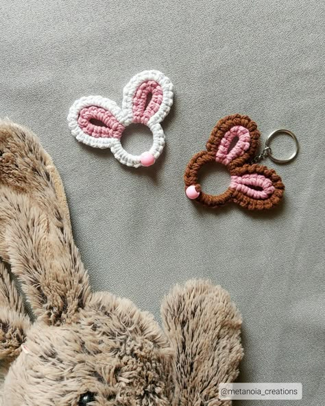 Macrame Bunny Ears, Easter Macrame, Spring Macrame, Macrame Easter, Macrame Key Chains, Macrame Animals, Macrame Ornaments, Macrame Garland, Hanging Charms