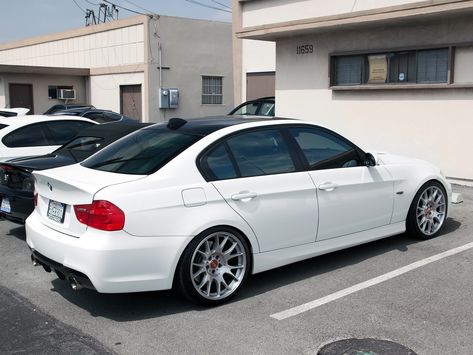 BMW 3-Series (E90) Grey Bmw, E90 335i, Bmw White, E90 Bmw, Bmw Girl, Luxury Private Jets, Bmw Wheels, Good Looking Cars, Lovely Car