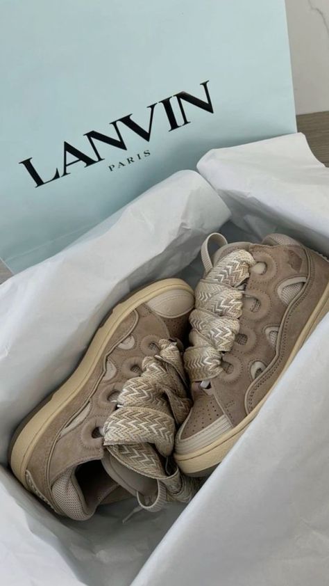 | @trindadoll__ 𝐨𝐧 𝐢𝐧𝐬𝐭𝐚𝐠𝐫𝐚𝐦 |  𝐅𝐎𝐋𝐋𝐎𝐖 𝐅𝐎𝐑 𝐌𝐎𝐑𝐄. ♕ Sneakers Women Outfit, Jordan Woman, Trend Ideas, Lanvin Sneakers, Sneaker Outfits Women, Lanvin Shoes, Trendy Shoes Sneakers, Pretty Shoes Sneakers, Shoes Outfit Fashion