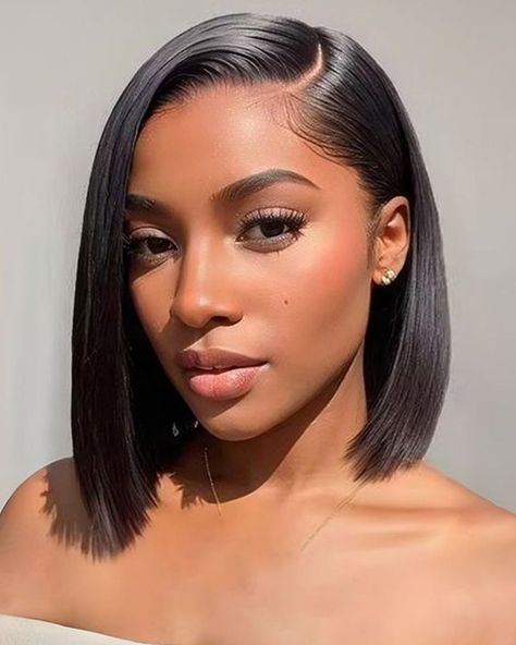 Get ready-to-wear convenience with Arabella Hair's Minimalist Short Bob Wig. Featuring a glueless 6x5 pre-cut HD lace closure and straight style. Shop now for effortless elegance. Bob Wig Styles For Black Women, Straight Bob Side Part, Lace Frontal Bob, Straight Bob Wig, Human Lace Wigs, Blonde Bob Wig, Wigs Straight, Bob Lace Front Wigs, Straight Bob