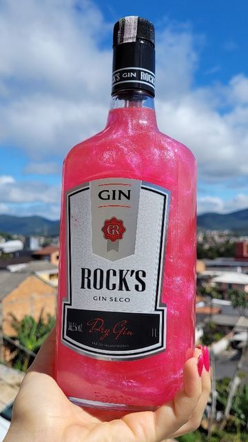 Gin Bebida, Festa Pink Party, Festa All Pink, Gin Rosa, 22 Birthday, Fantasy Party, Gin Drinks, 22nd Birthday, Cute Gift Boxes