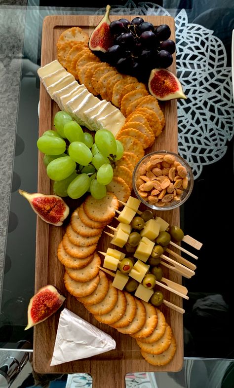 Chartreuse Board Ideas, Chartreuse Board, Preppy Birthday, Food Boards, Charcuterie Inspiration, Charcuterie And Cheese Board, Charcuterie Recipes, Birthday Stuff, Food Board