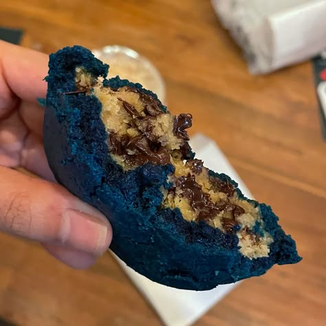 Dark Blue Cookies, Blue Cookie Monster Cookies, Cookie Monster Cinnamon Rolls, Blue Brownies, Cookie Monster Cookies, Abc Cookies, Monster Cookies Recipe, Ultimate Chocolate Chip Cookie, Fruit Chip