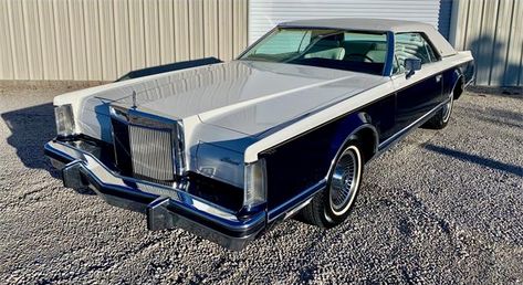 Lincoln Motor Company, Lincoln Motor, Lincoln Cars, Bill Blass, Lincoln Continental, American Cars, Chrysler 300, Motor Company, Classic Car