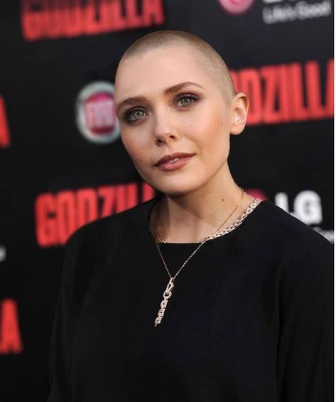 Elizabeth Olsen Hair Short, Feminine Shaved Head, Elizabeth Olsen Short Hair, Elizabeth Olsen Haircut, Buzzed Hairstyles, Funky Hair, Half Shaved, Elizabeth Olsen Scarlet Witch, Shaved Nape