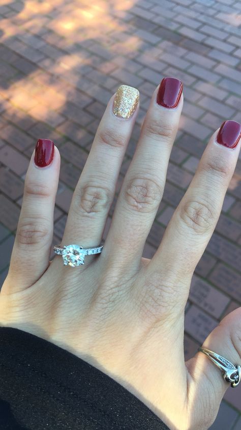 Garnet Color Nails, Washington Commanders Nails, Garnet Nails Acrylic, Fsu Nails Designs, Red Nails With Gold Accent, Garnet And Gold Nails, Western Nails Fall, Gold Dip Nails, Fsu Nails