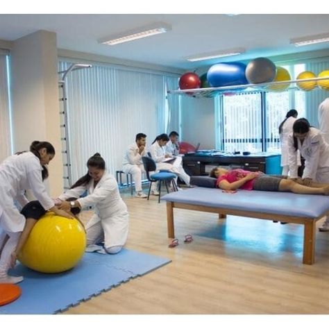 Physiotherapy Room, Healthcare Interior Design, Dream Home Gym, Doctors Office Decor, Small Gym, Physiotherapy Clinic, Gym Room At Home, Clinic Interior Design, Health Talk