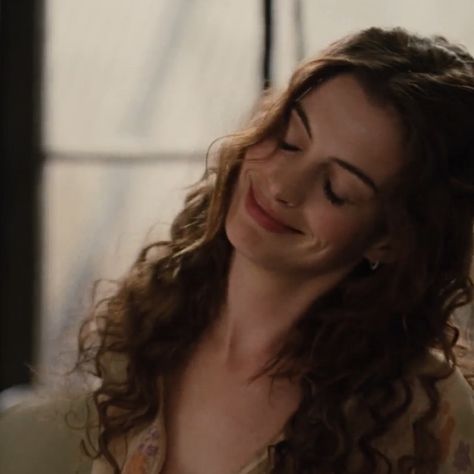 Maggie Murdock, Salma Hayek, Love Others, Anne Hathaway, Margot Robbie, In Love, Film, Hair, Quick Saves