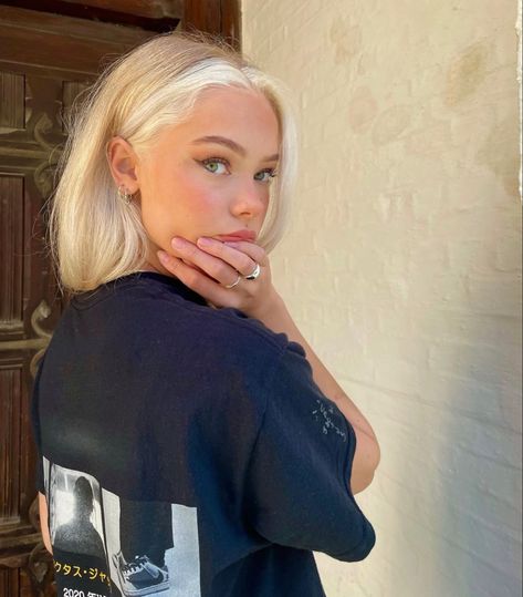 White Blonde Hairstyles, Scandinavian Hairline Blonde Trend, Short Bleached Hair Ideas, Short Bleach Blonde Hair, Silvery Blonde Hair, Winter Ashby, Bombshell Hair, Uk Summer, White Blonde Hair