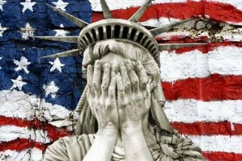 Statue Of Liberty Crying, Crying Angel, Aeon Flux, Lady Liberty, Caricatures, Statue Of Liberty, Moose Art, Greek Statue, Lion Sculpture