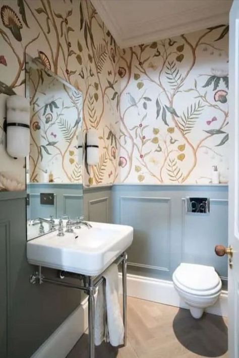 A down-at-heel townhouse now sparkles with life, thanks to a colour-led renovation that has brought personality to every room. Cloakroom Wallpaper, Guess Bathroom, Small Downstairs Toilet, Cloakroom Toilet, Wall Decorating Ideas, Downstairs Cloakroom, Toilet Room Decor, Wc Design, Small Toilet Room