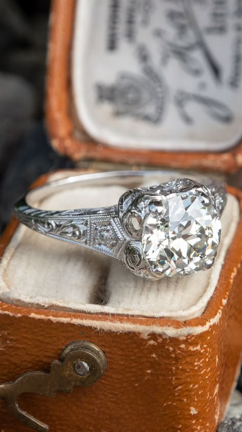 Edwardian Era 1910's Antique Diamond Engagement Ring Platinum Antique Diamond Engagement Rings, Edwardian Engagement Ring, Engagement Ring Platinum, Simple Engagement, Antique Engagement Ring, Best Engagement Rings, Razzle Dazzle, Engagement Rings Platinum, Antique Engagement