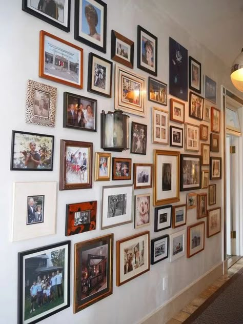 Wall Portraits Ideas, Cluster Photos On Wall, Family Photos Interior Design, Lots Of Pictures On Wall, Picture Mural Photo Walls, Photo Wall In House, Photo Wall Family Pictures, Family Photos In Home Decor, Eclectic Family Photo Wall