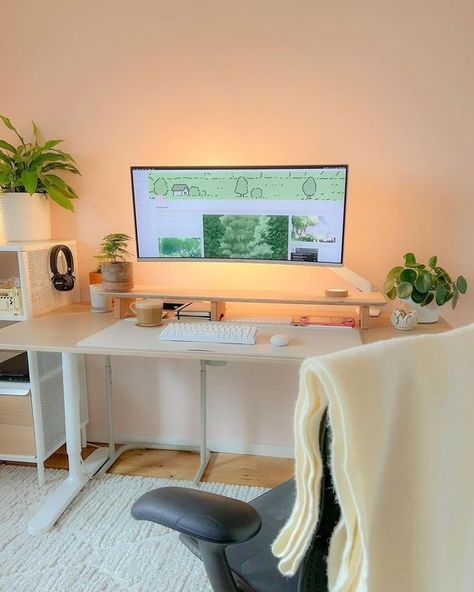 Stand Up Desk Home Office Minimalist, Sit Stand Desk Home Office Layout Luxe, Monitor Arm Desk Setup, Mac Desk Setup, Office Ideas Aesthetic, Office Ideas For Small Space, Neutral Office Space, Work From Home Set Up, Simple Desk Setup