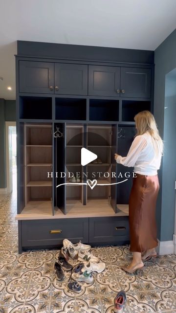 Caoímhe McG on Instagram: "H I D D E N  S T O R A G E

Storage, storage, storage. You can never have enough, and when it’s hidden 😍😍😍 even better.

Cathal @cedarandco_interiors brought this vision to life. That simple push mechanism and the clever placement of the hooks - et voila! Look at that hidden storage 👌👌

For now we’ve went with shelving and it works, in a few years we can easily remove the shelves in two compartments and add a rail for hanging. 

#hiddenstorage #bootbench #storage #familyorganisation #bootbenchdesign #familyorganization #hiddenstoragesolutions" Farmhouse Rooms, Mudroom Remodel, Mudroom Lockers, Mud Room Storage, Bench Designs, Mudroom Bench, Laundry Room Design, Clever Storage, Kitchen Projects