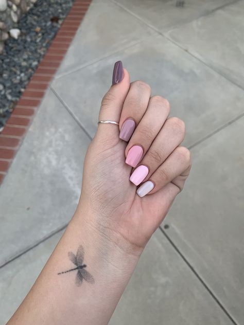 Multi Colored Nails, Different Color Nails, Solid Color Nails, Make Up Inspiration, Simple Acrylic Nails, Cute Gel Nails, Gradient Nails, Dream Nails, Fire Nails