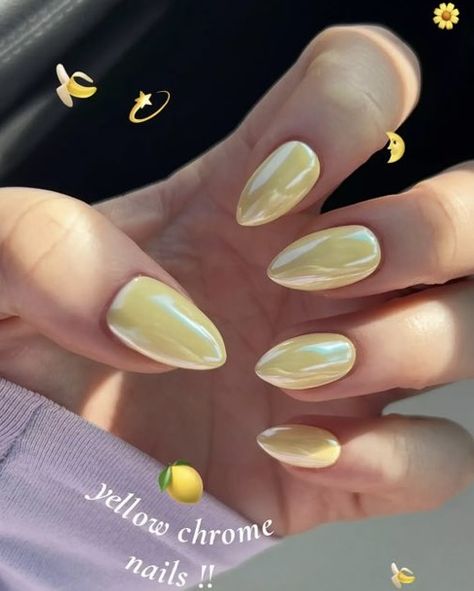 Yellow Chrome Nails, Jumper Nails, Yellow Chrome, Yellow Nails Design, Yellow Nail, Nagellack Trends, Chrome Nails Designs, Summery Nails, Almond Nails Designs