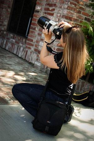 5 tips to starting your photography business Digital Photography Lessons, Girls With Cameras, Photography Jobs, Photography Help, Foto Tips, Photography 101, Photography Lessons, Learning Photography, Photography Techniques