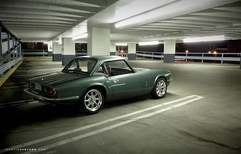 Triumph Spitfire (MkIV? 1500? I can't tell the difference between later Spits from the outside) with factory hardtop. Triumph Spitfire Hardtop, Triumph Spitfire Modified, Triumph Gt6, 1969 Chevelle, Triumph Cars, Triumph Spitfire, British Sports, British Sports Cars, Cars Vintage