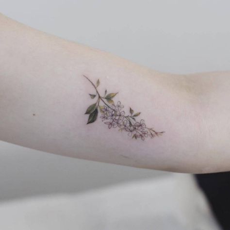 Lilac flowers on the left inner arm. Inner Ankle Tattoos, Neat Tattoos, Lilac Tattoo, Flor Tattoo, Flower Tattoo Drawings, Single Needle Tattoo, Wild Tattoo, Small Flower Tattoos, Flower Tattoo Shoulder