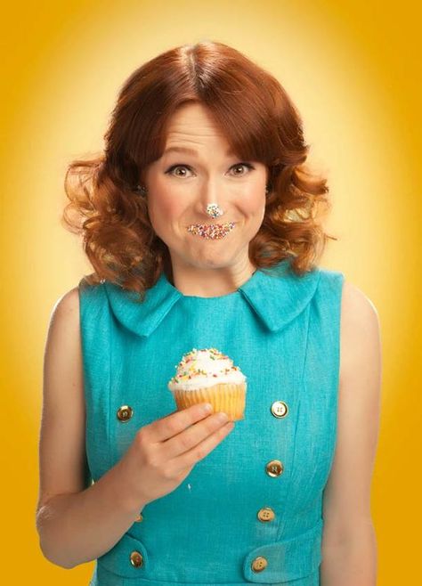 Comedian Headshots, Comedy Photoshoot, Comedy Headshots, Sprinkle Lips, Amazing Portraits, Richard Dawson, Female Comedians, Ellie Kemper, Kimmy Schmidt