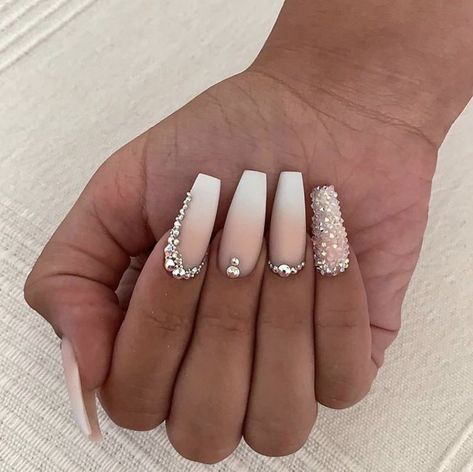 Ombre Nails With Rhinestones, Summer Nails Colors Designs, Nails With Rhinestones, Romantic Nails, February Nails, Nails Design With Rhinestones, Bling Acrylic Nails, Summer Acrylic Nails, Colorful Nail Designs