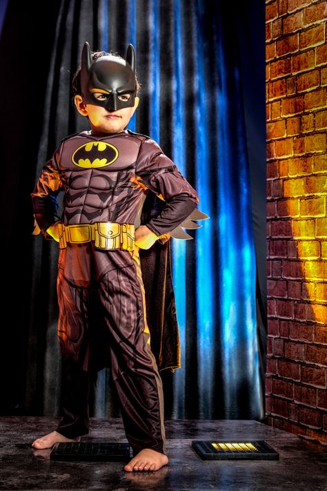 Batman standing proud after defeating the joker once again Find us on instagram for updates on upcoming photoshoots The Batman Photoshoot, Spiderman Photoshoot Ideas, Super Hero Photo Shoot, Spiderman Photoshoot, Superman Photoshoot, Batman Photoshoot, Lego Batman Photography, Batman Standing, Superhero Photoshoot